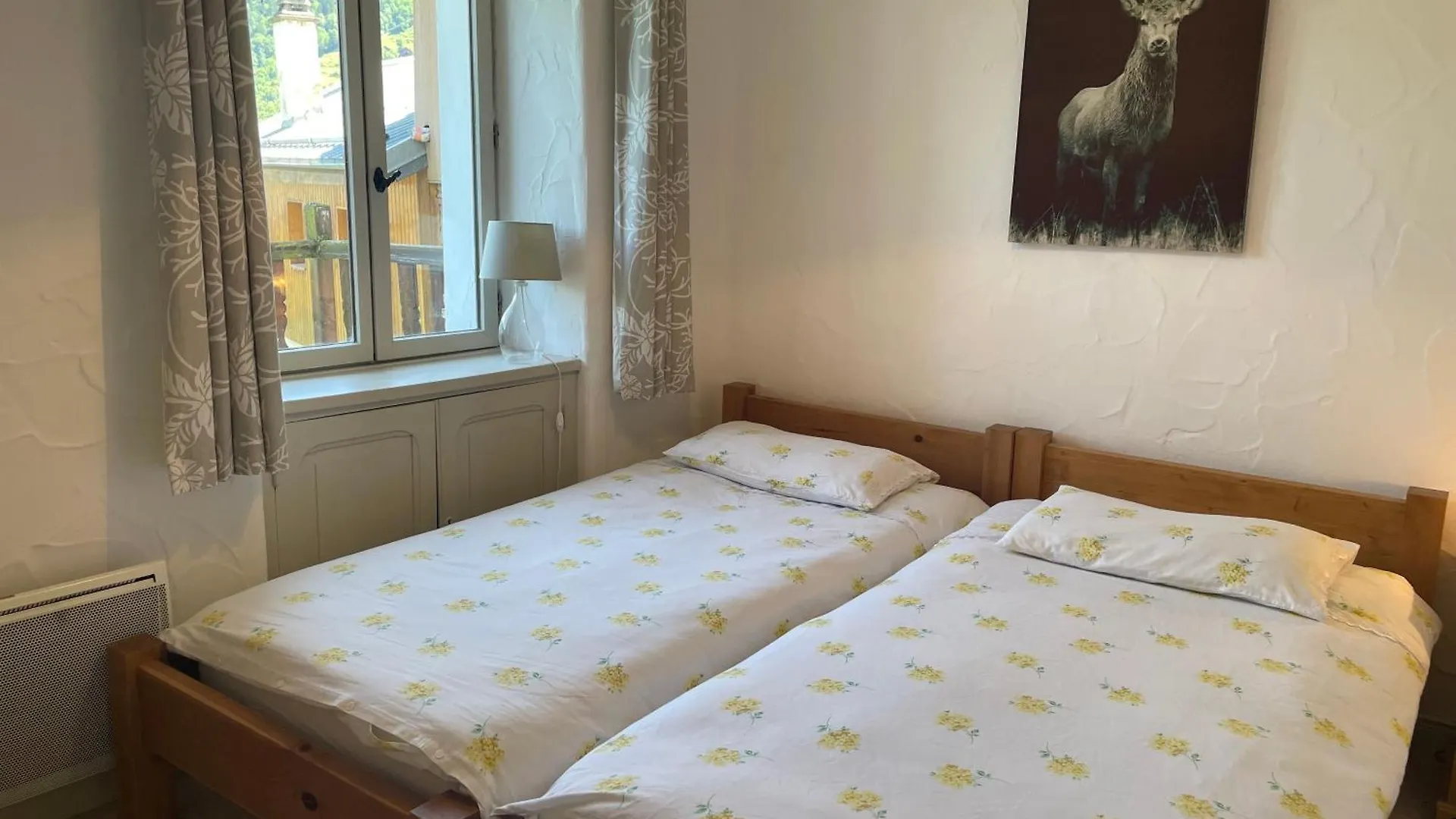 Chalet Muguet - Centre Of Village Location! Les Allues 0*,  France